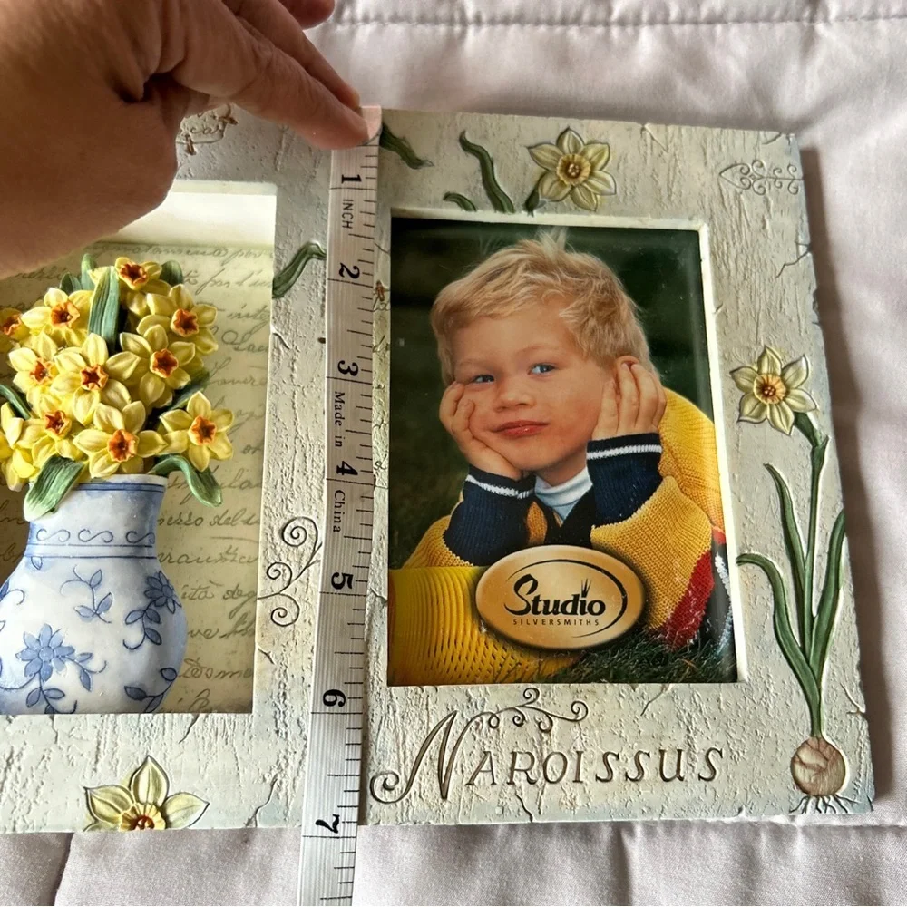 Studio Silversmiths 3D Floral Resin picture frame